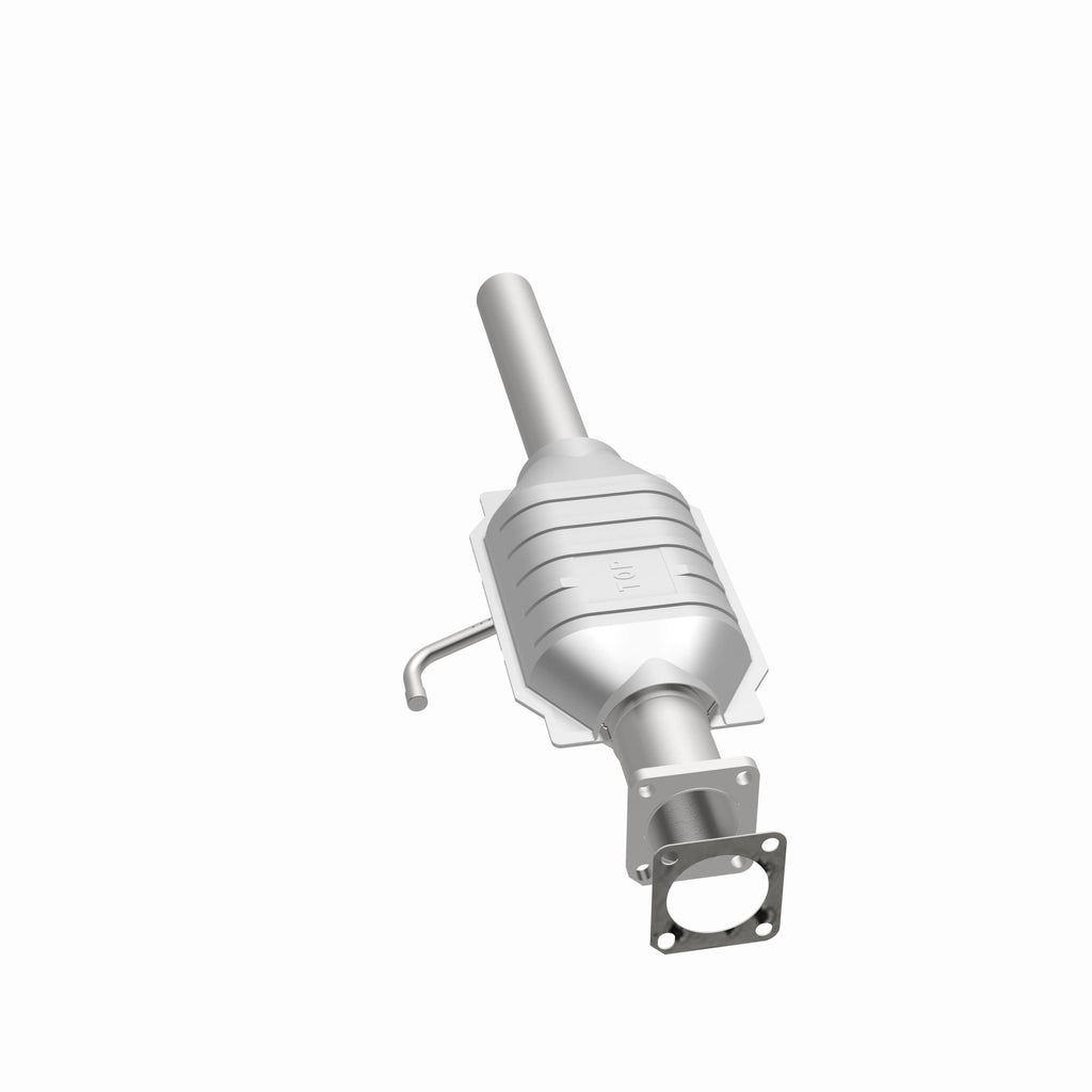 MagnaFlow Exhaust Products 23225 Standard Grade Direct-Fit Catalytic Converter for Select Jeep Wrangler