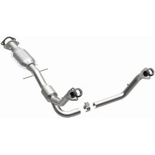 Load image into Gallery viewer, MagnaFlow Exhaust Products 447240 California CARB Direct-Fit Catalytic Converter for Select Chevrolet S10, GMC Sonoma, Isuzu Hombre