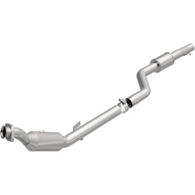 Load image into Gallery viewer, MagnaFlow Exhaust Products 5561569 California CARB Direct-Fit Catalytic Converter for Select Mercedes-Benz CL550, Mercedes-Benz S550