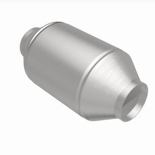 Load image into Gallery viewer, MagnaFlow Exhaust Products 333504 California CARB Universal Catalytic Converter for Select Dodge D100, Dodge D150, Dodge Ram 50, Mazda B2000, Mazda B2200, Mazda B2600, Mitsubishi Mighty Max