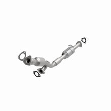 Load image into Gallery viewer, MagnaFlow Exhaust Products 51391 OEM Grade Direct-Fit Catalytic Converter for Select Saturn Vue