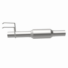 Load image into Gallery viewer, MagnaFlow Exhaust Products 3391292 California CARB Direct-Fit Catalytic Converter for Select Dodge B150, Dodge B1500, Dodge B250, Dodge B2500, Dodge B350, Dodge B3500