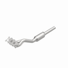 Load image into Gallery viewer, MagnaFlow Exhaust Products 23220 HM Grade Direct-Fit Catalytic Converter for Select Volkswagen Beetle, Volkswagen Golf, Volkswagen Jetta