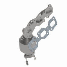 Load image into Gallery viewer, MagnaFlow Exhaust Products 5582920 California CARB Manifold Catalytic Converter for Select Ford Escape, Mercury Mariner
