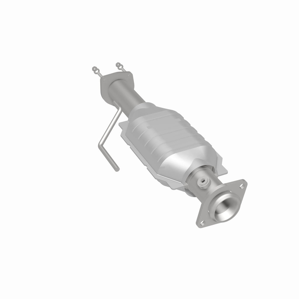 MagnaFlow Exhaust Products 49038 OEM Grade Direct-Fit Catalytic Converter for Select Jeep Wrangler