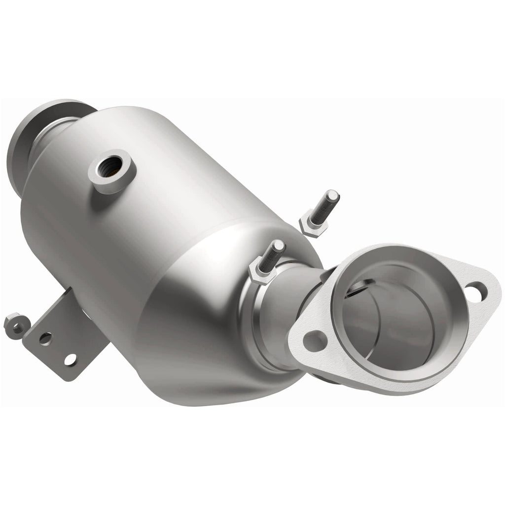 MagnaFlow Exhaust Products 21-681 OEM Grade Direct-Fit Catalytic Converter for Select Mercedes-Benz C400, Mercedes-Benz C43 AMG, Mercedes-Benz C450 AMG, Mercedes-Benz E43 AMG, Mercedes-Benz E450, Mercedes-Benz GLC43 AMG