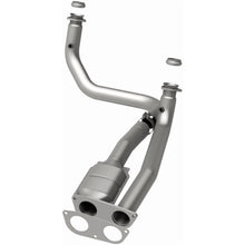 Load image into Gallery viewer, MagnaFlow Exhaust Products 93607 HM Grade Direct-Fit Catalytic Converter for Select Chevrolet C2500, Chevrolet C2500 Suburban, Chevrolet C3500, Chevrolet C6500 Kodiak, Chevrolet C7500 Kodiak, Chevrolet K2500, Chevrolet K2500 Suburban, Chevrolet K3500,