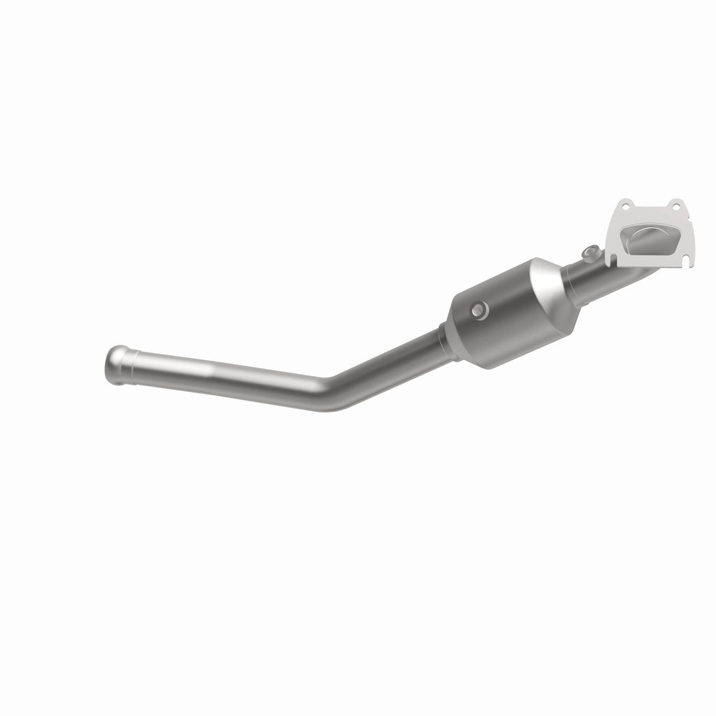 MagnaFlow Exhaust Products 21-250 OEM Grade Direct-Fit Catalytic Converter for Select Dodge Durango, Jeep Grand Cherokee