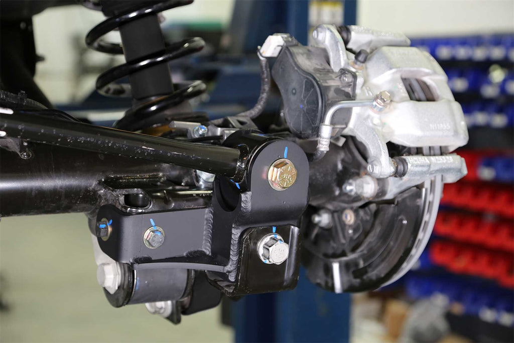 Fabtech FTS22345 Track Bar Bracket for Select Ford Bronco
