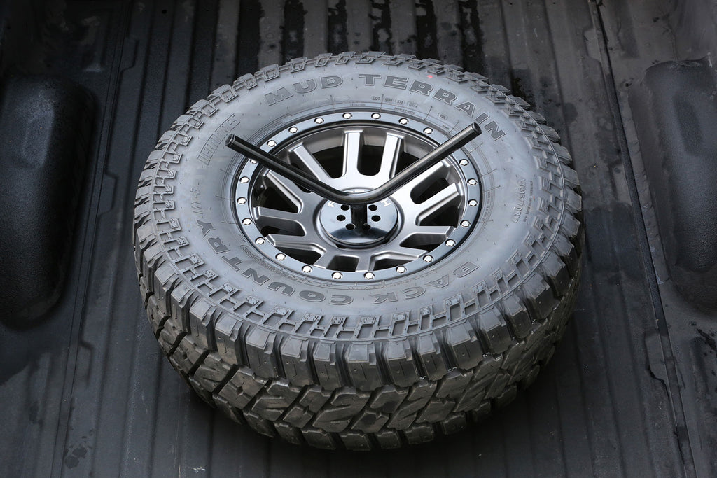 Fabtech FTT10001BK Spare Tire Mount Kit