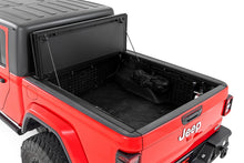 Load image into Gallery viewer, Rough Country 49620500 Hard Tri-Fold Tonneau Bed Cover for Select Jeep Gladiator