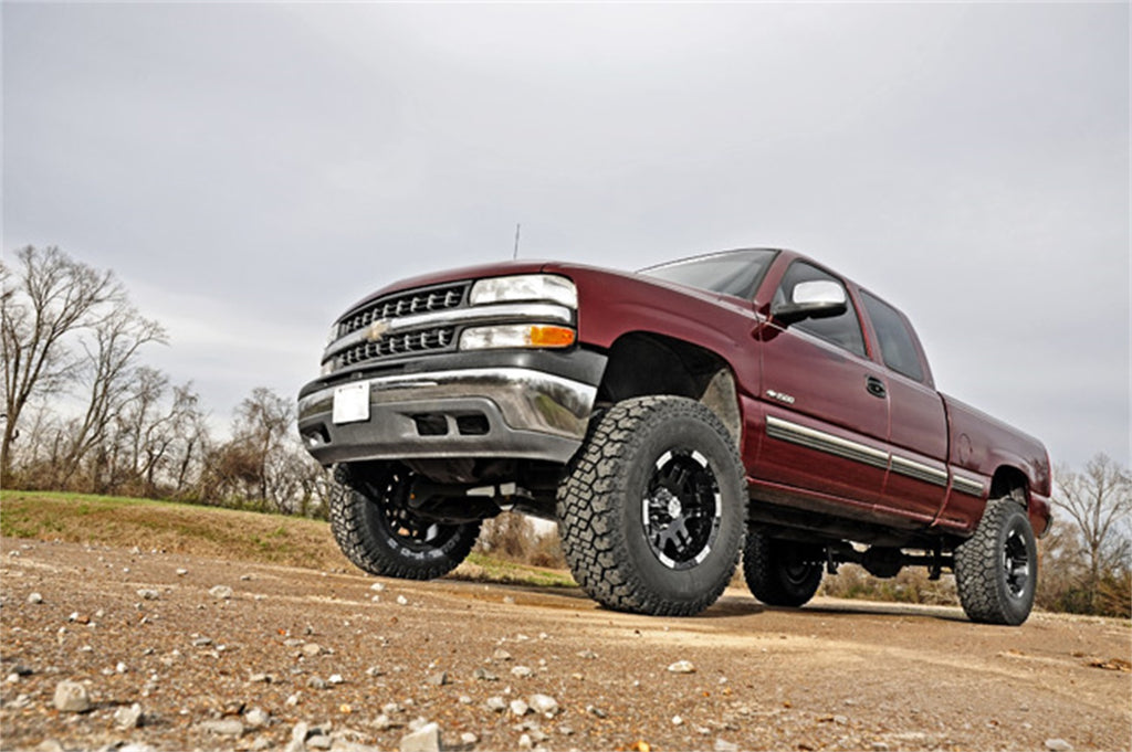 Rough Country 23440 Suspension Lift Kit w/Shocks for Select Chevrolet Silverado 1500, Chevrolet Silverado Classic, GMC Sierra 1500, GMC Sierra Classic