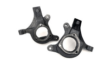 Load image into Gallery viewer, Rough Country 7501 Lifted Knuckles for Select Chevrolet Silverado 1500, GMC Sierra 1500, GMC Sierra Classic