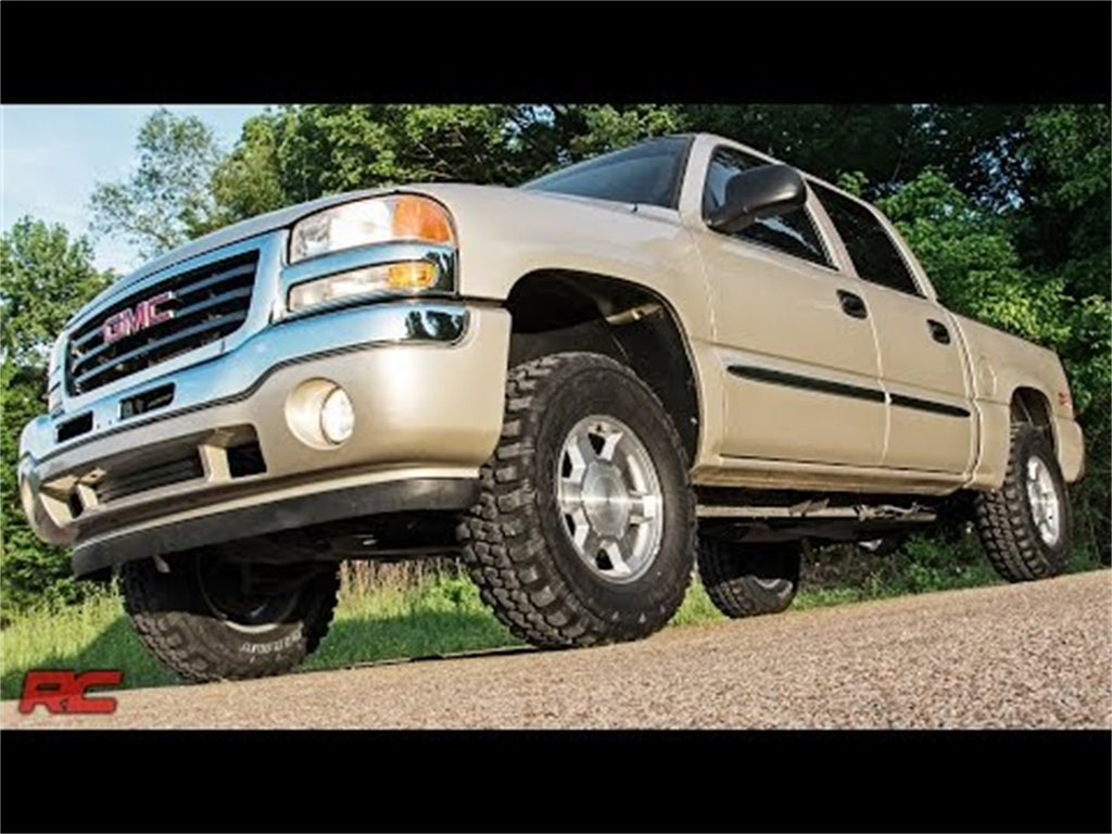 Rough Country 28330 Leveling Lift Kit w/Shock for Select Chevrolet Silverado 1500, Chevrolet Silverado Classic, Chevrolet Silverado HD, Chevrolet Silverado HD Classic, GMC Sierra 1500, GMC Sierra Classic, GMC Sierra HD Classic