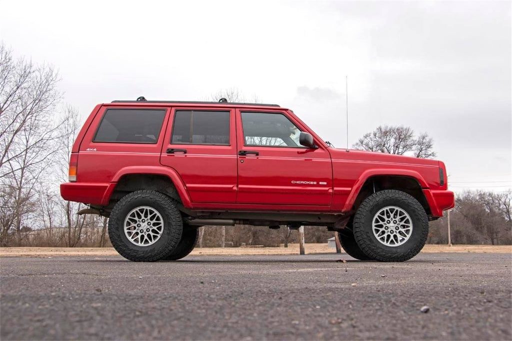 Rough Country 63041 Suspension Lift Kit w/Shocks for Select Jeep Cherokee