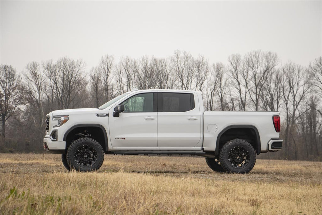 Rough Country 27557 Suspension Lift Kit w/Shocks for Select Chevrolet Silverado 1500, Chevrolet Silverado LTD, GMC Sierra 1500, GMC Sierra Limited