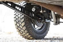 Load image into Gallery viewer, Rough Country 51003 Traction Bar Kit for Select Ford F-250 Super Duty