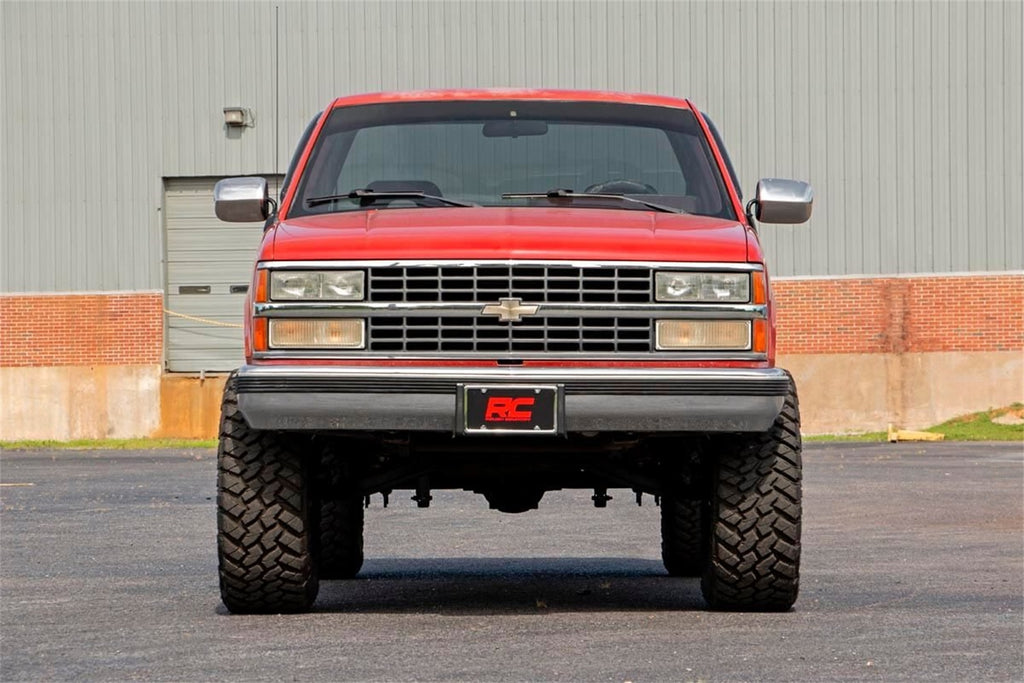 Rough Country 27130 Suspension Lift Kit w/Shocks for Select Chevrolet C1500, GMC C1500