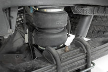 Load image into Gallery viewer, Rough Country 10021 Air Spring Kit for Select Ford F-250 Super Duty, Ford F-350 Super Duty