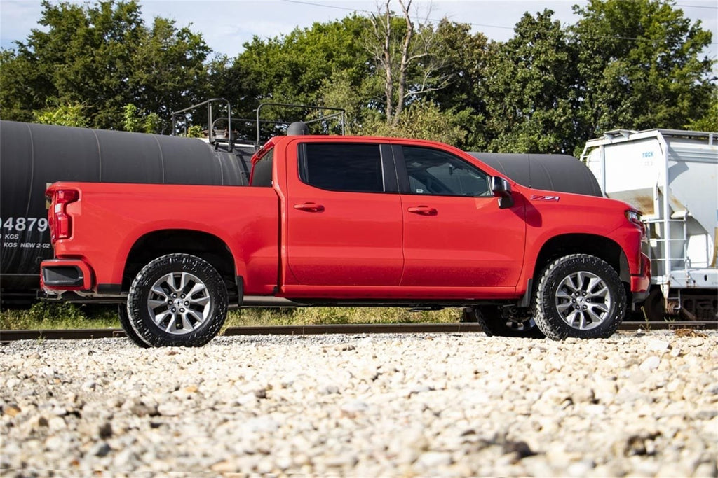 Rough Country 28250 Lift Kit-Suspension w/Shock for Select Chevrolet Silverado