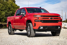 Load image into Gallery viewer, Rough Country 28830RED Suspension Lift Kit for Select GMC Sierra