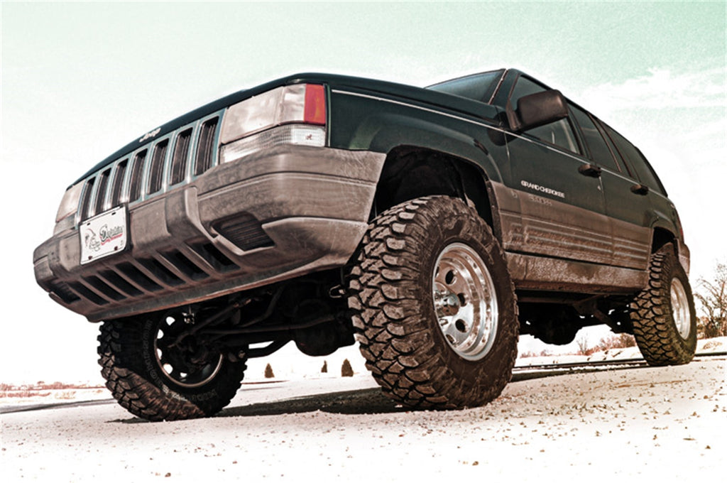 Rough Country 636.20 Suspension Lift Kit w/Shocks for Select Jeep Grand Cherokee