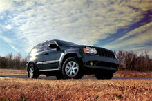 Load image into Gallery viewer, Rough Country 664 Suspension Lift Kit for Select Jeep Commander, Jeep Grand Cherokee