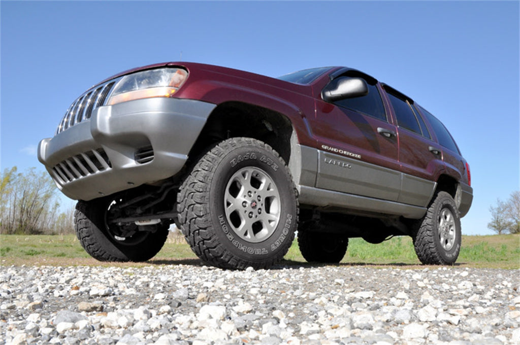 Rough Country 698.20 Suspension Lift Kit w/Shocks for Select Jeep Grand Cherokee