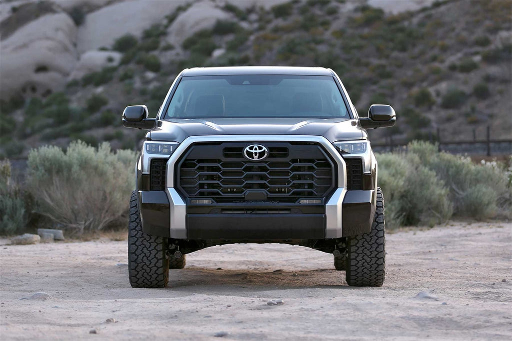 Fabtech K7089M Uniball UCA Lift System for Select Toyota Tundra