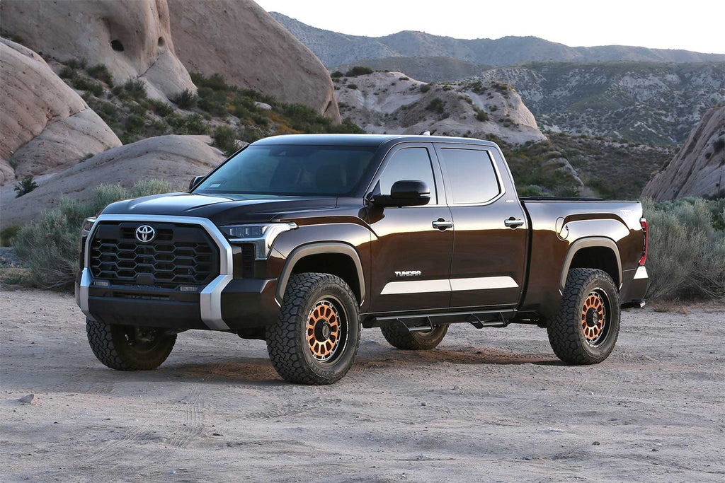 Fabtech K7090DL Uniball UCA Lift Kit for Select Toyota Tundra