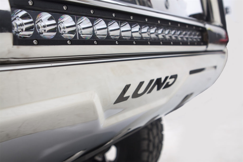 Lund 47021201 Bull Bar w/Light And Wiring for Select Chevrolet Silverado HD, Chevrolet Silverado HD, GMC Sierra HD, GMC Sierra HD