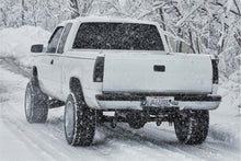 Load image into Gallery viewer, Rough Country 27430 Suspension Lift Kit for Select Chevrolet K1500, Chevrolet K1500 Suburban, GMC K1500, GMC K1500 Suburban, GMC Yukon
