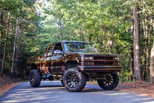 Load image into Gallery viewer, Rough Country 27640 Suspension Lift Kit w/Shocks for Select Chevrolet Blazer, Chevrolet K1500, Chevrolet K1500 Suburban, Chevrolet Tahoe, GMC K1500, GMC K1500 Suburban, GMC Yukon