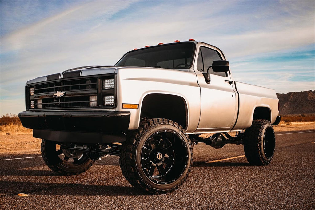 Rough Country 155.20 Suspension Lift Kit w/Shocks for Select Chevrolet Blazer, Chevrolet K10, Chevrolet K10 Suburban, Chevrolet K5 Blazer, Chevrolet S10 Blazer, Chevrolet V10, Chevrolet V10 Suburban, Chevrolet V1500 Suburban, GMC Jimmy, GMC K15, GMC K15