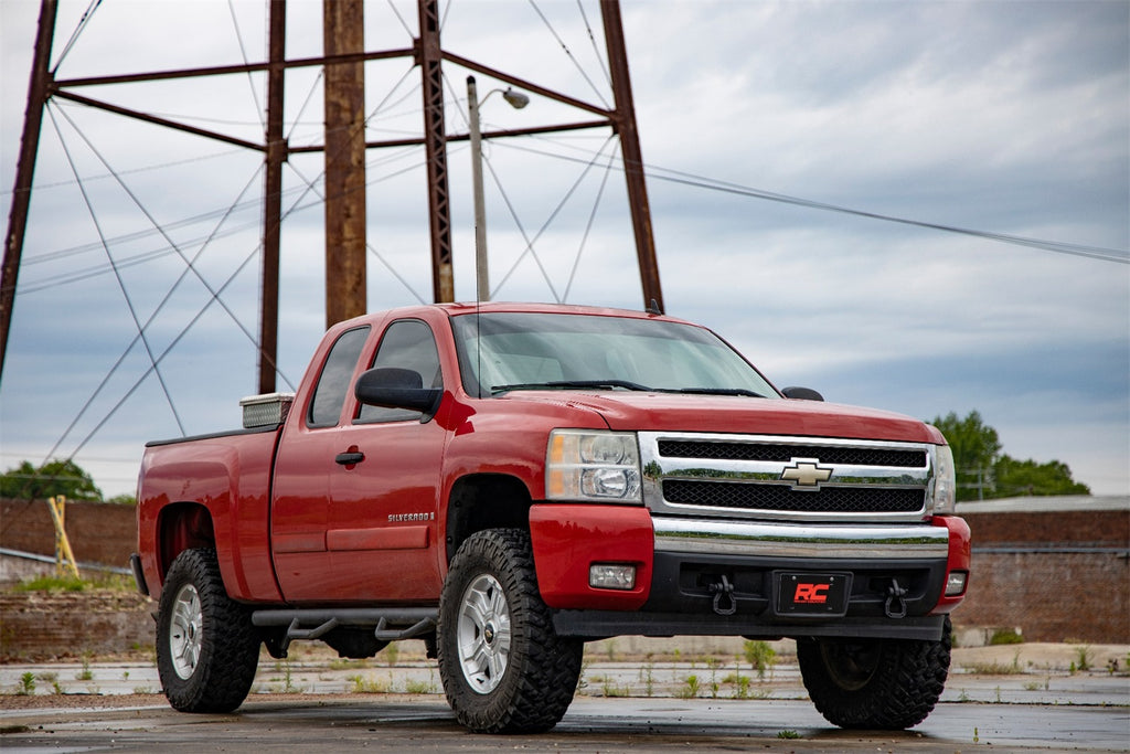 Rough Country 10840 Suspension Lift Kit w/Shocks for Select Chevrolet Silverado 1500, GMC Sierra