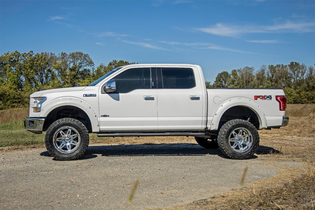 Rough Country 21005 Oval Nerf Step Bar for Select Ford F-150, Ford F-150 Lightning, Ford F-250 Super Duty, Ford F-350 Super Duty