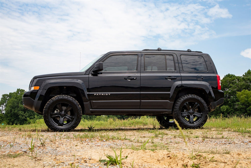 Rough Country 66532 Suspension Lift Kit w/N3 Shocks for Select Jeep Compass, Jeep Patriot