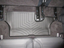 Load image into Gallery viewer, Weathertech 444807 FloorLiner™ DigitalFit® for Select Land Rover Discovery