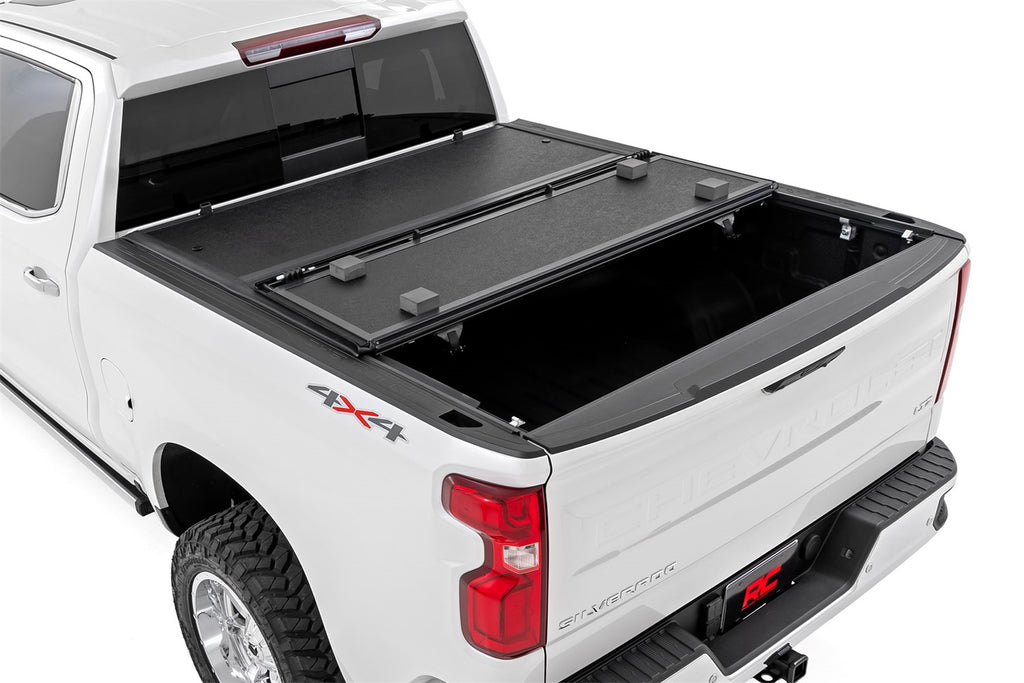 Rough Country 47119651B Hard Low Profile Bed Cover for Select Chevrolet Silverado 1500, Chevrolet Silverado HD, Chevrolet Silverado HD, GMC Sierra 1500, GMC Sierra HD, GMC Sierra HD
