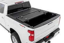 Load image into Gallery viewer, Rough Country 47119651B Hard Low Profile Bed Cover for Select Chevrolet Silverado 1500, Chevrolet Silverado HD, Chevrolet Silverado HD, GMC Sierra 1500, GMC Sierra HD, GMC Sierra HD