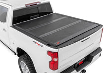 Load image into Gallery viewer, Rough Country 47119551B Hard Low Profile Bed Cover for Select Chevrolet Silverado 1500, GMC Sierra
