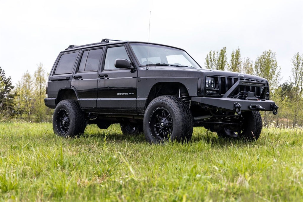 Rough Country 63070 Series II Suspension Lift System w/Shocks for Select Jeep Cherokee
