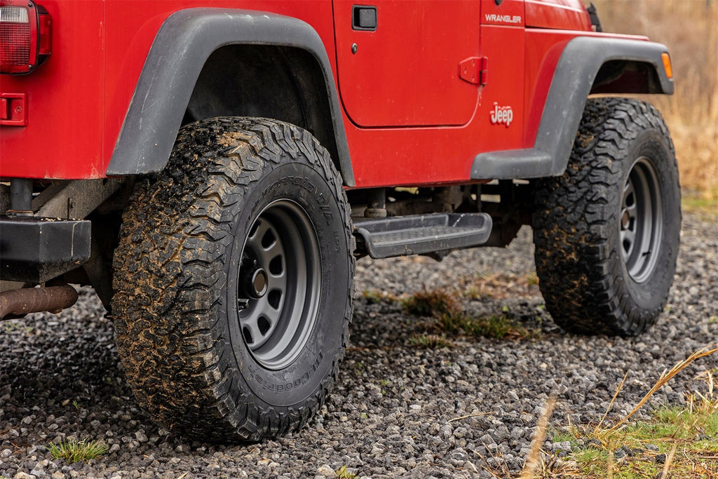 Rough Country RC51-7873G Steel Wheel for Select Chevrolet C10, Chevrolet C10 Pickup, Chevrolet C10 Suburban, Chevrolet C1500, Chevrolet C1500 Suburban, Chevrolet K5 Blazer, Chevrolet R10, Chevrolet R10 Suburban, Chevrolet R1500 Suburban, Dodge Durango,