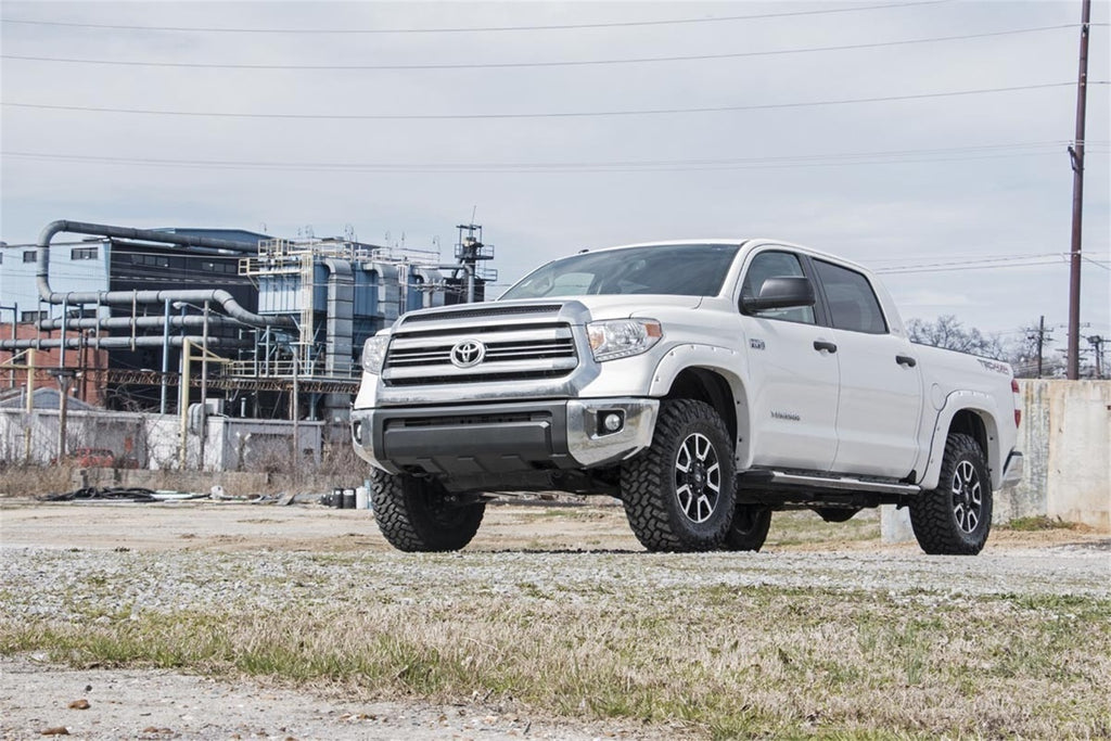 Rough Country 87000 Suspension Lift Kit for Select Toyota Tundra