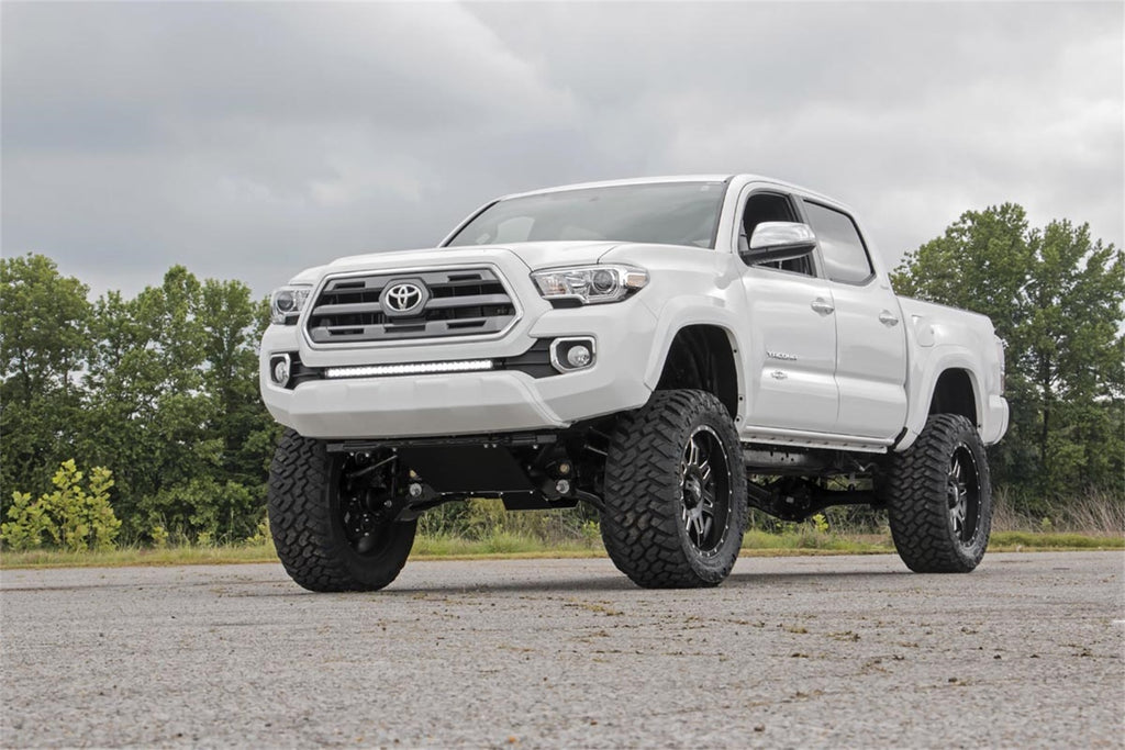 Rough Country 747.20 Suspension Lift Kit w/Shocks for Select Toyota Tacoma