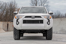 Load image into Gallery viewer, Rough Country 76631 Suspension Lift Kit w/N3 for Select Toyota 4Runner