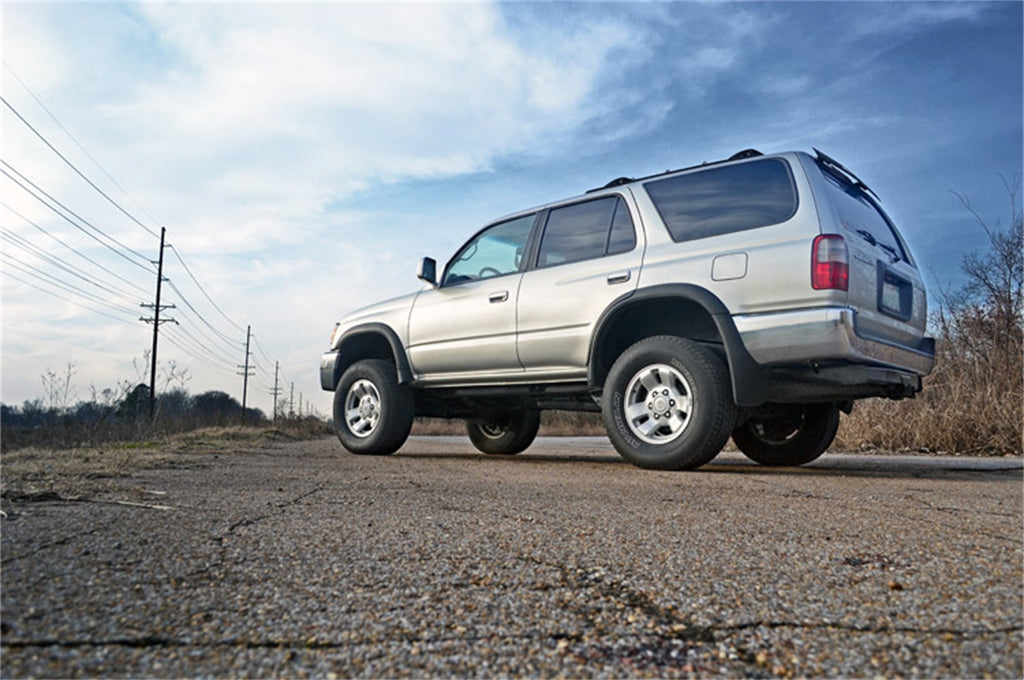 Rough Country 77131 Suspension Lift Kit w/N3 Shocks for Select Toyota 4Runner